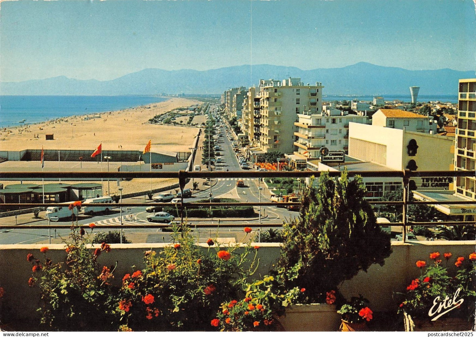 BT10015 Canet plage vue generale sur la plage       France