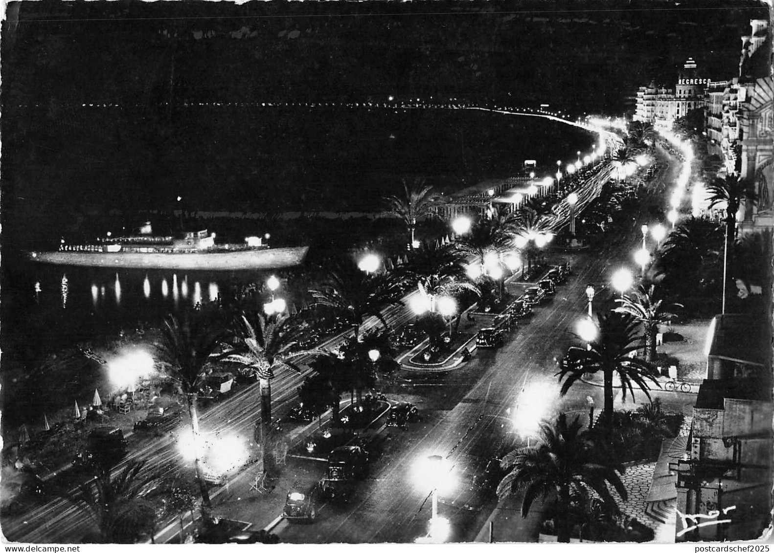 BT5700 Nice la promenade des anglais la nuit      France