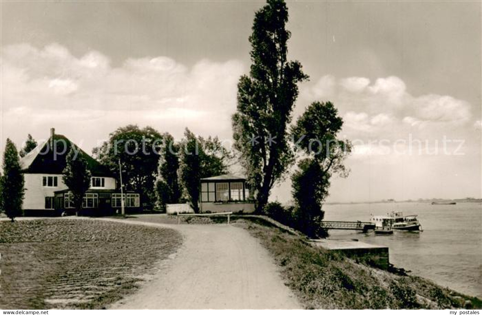 Buederich Duesseldorf Gartenrestaurant Moenchenwerth Fliegeraufnahme
