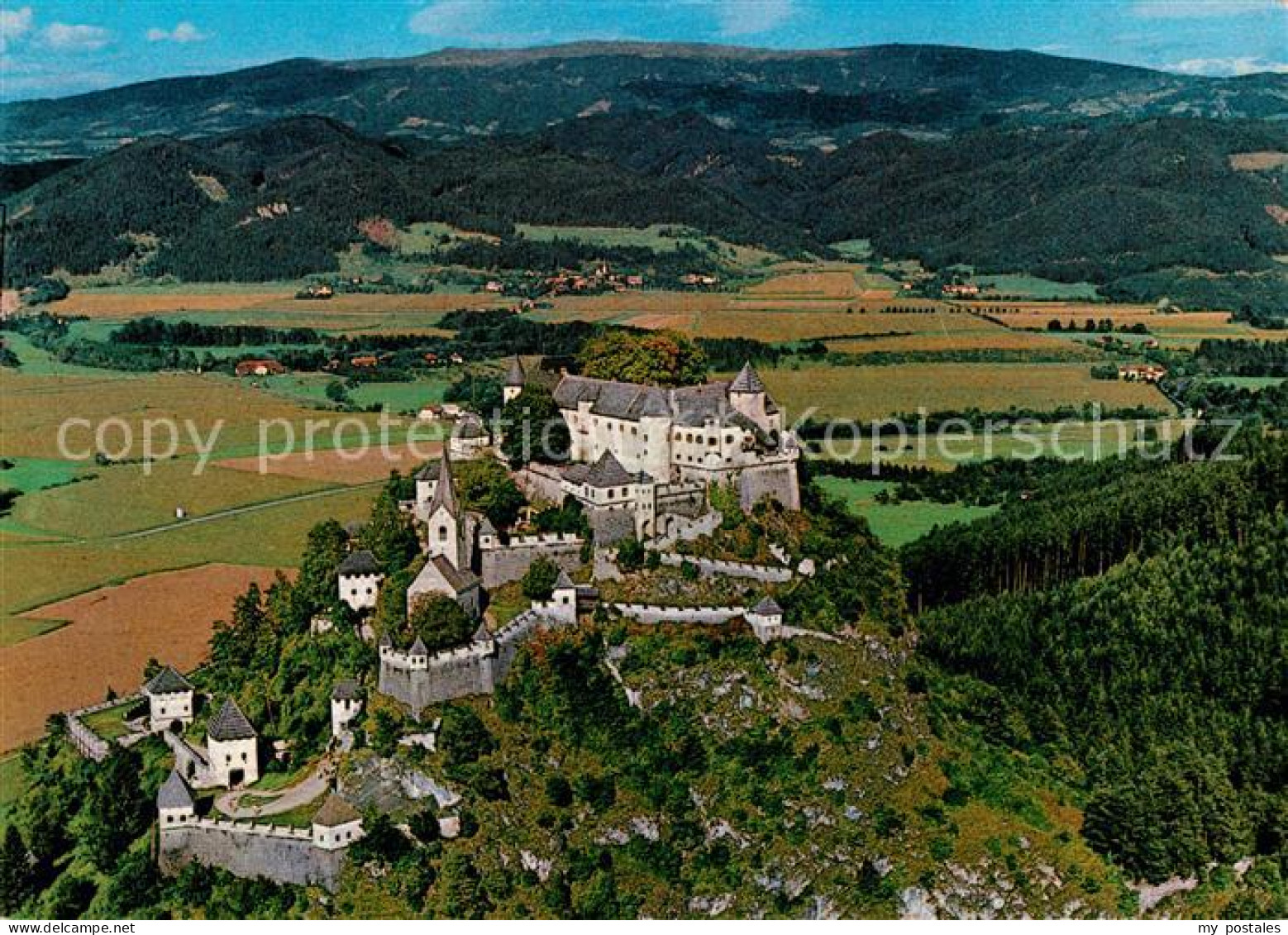 Burg Hochosterwitz Fliegeraufnahme Burg