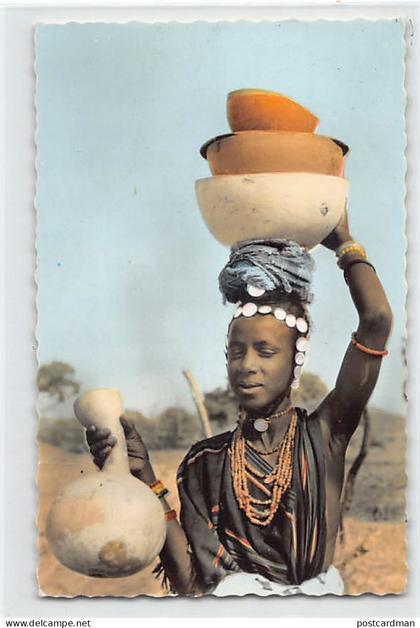 Burkina Faso - Porteuse de Calebasses - Ed. Librairie Attie 3678