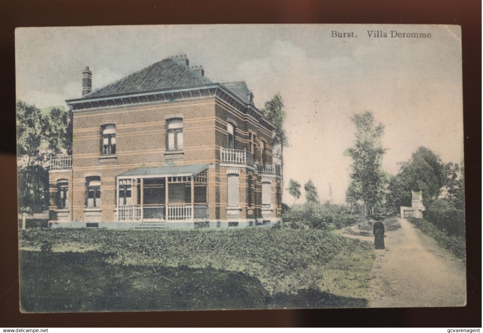 BURST     VILLA DEROMME