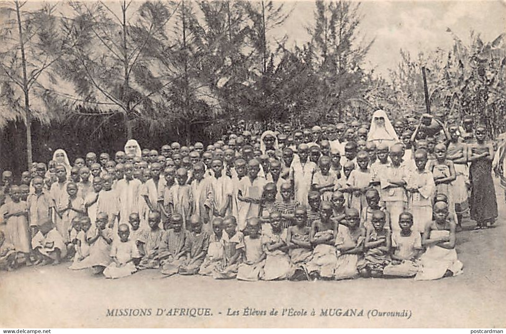 Burundi - MUGANA - Les élèves de l'école - Ed. Soeurs Missionnaires de Notre-Dame d'Afrique à Alger (Algérie)