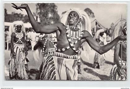 Burundi - Danseur Watutsi - Ed. Hoa-Qui 2351