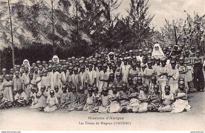 Burundi - Les élèves de Mugana - Ed. Soeurs Missionnaires de Notre-Dame d'Afrique - Soeurs blanches du Cardinal Lavigeri