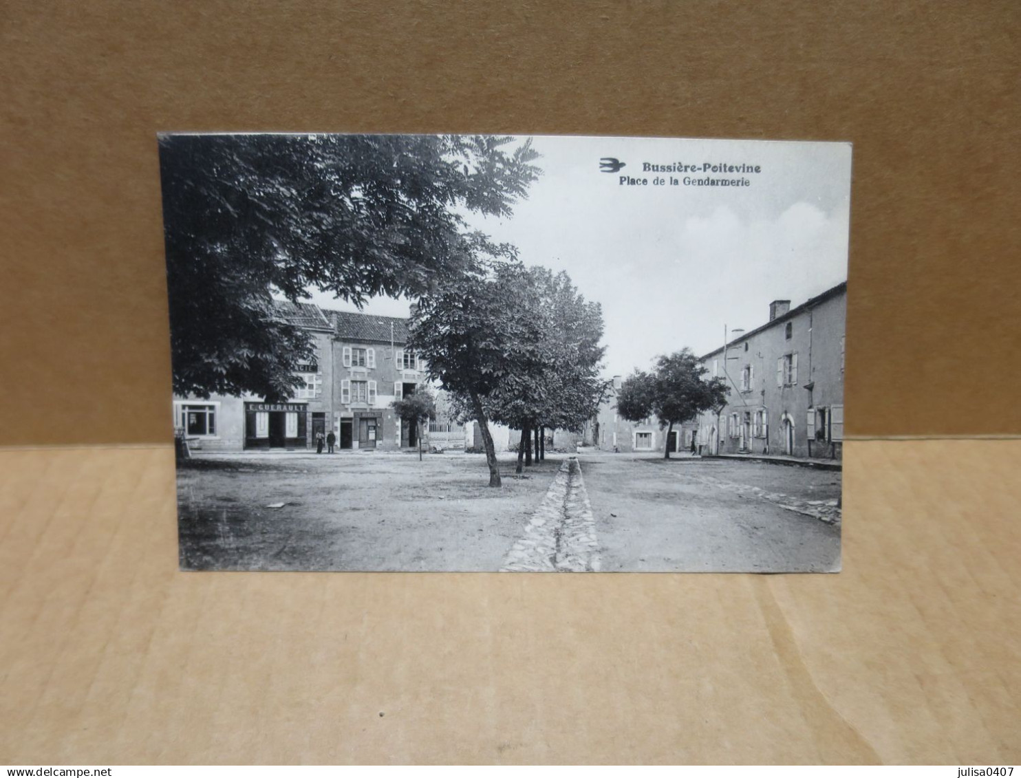 BUSSIERE POITEVINE (87) Place de la Gendarmerie