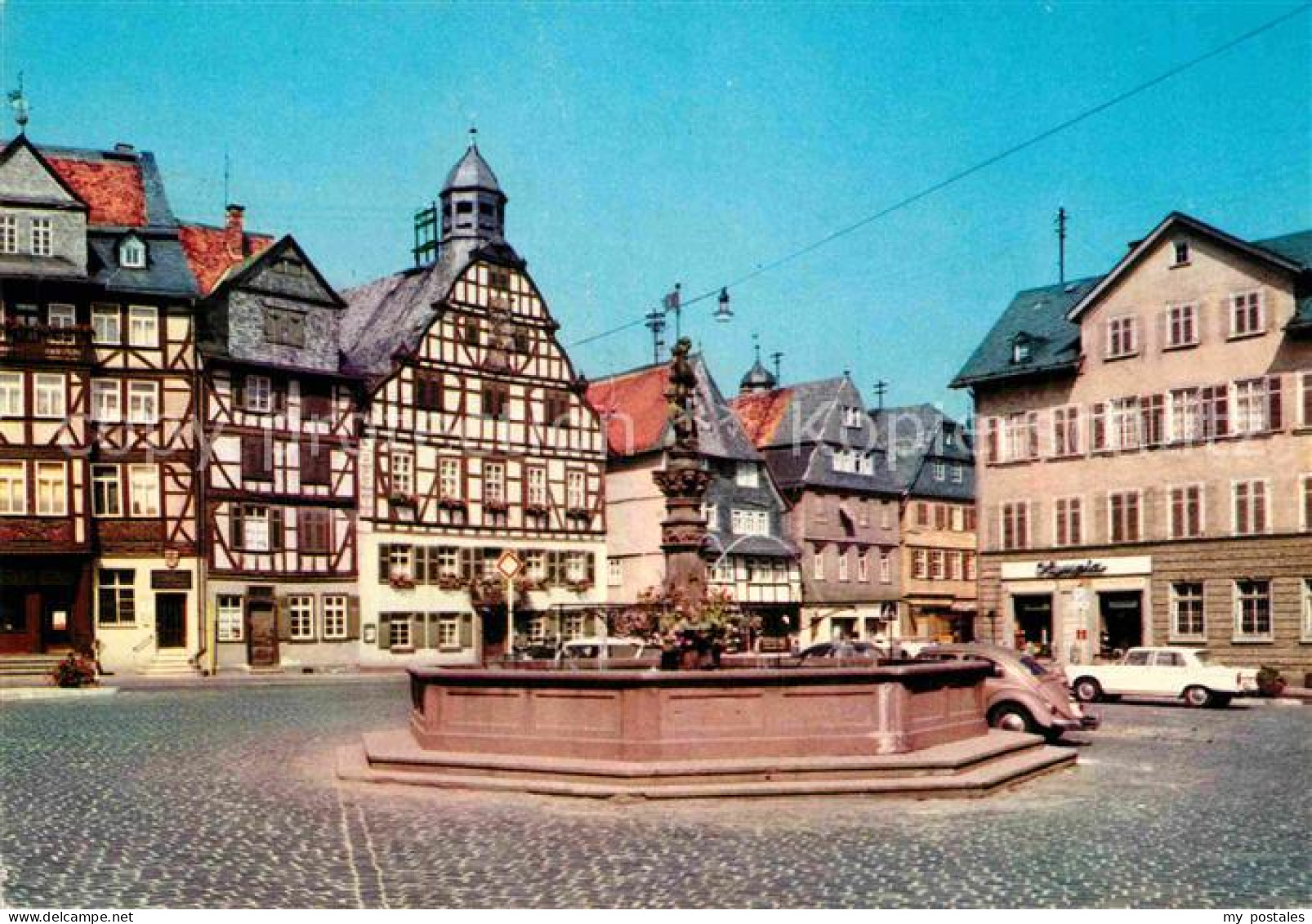 Butzbach Marktbrunnen Rathaus Fachwerkhaeuser