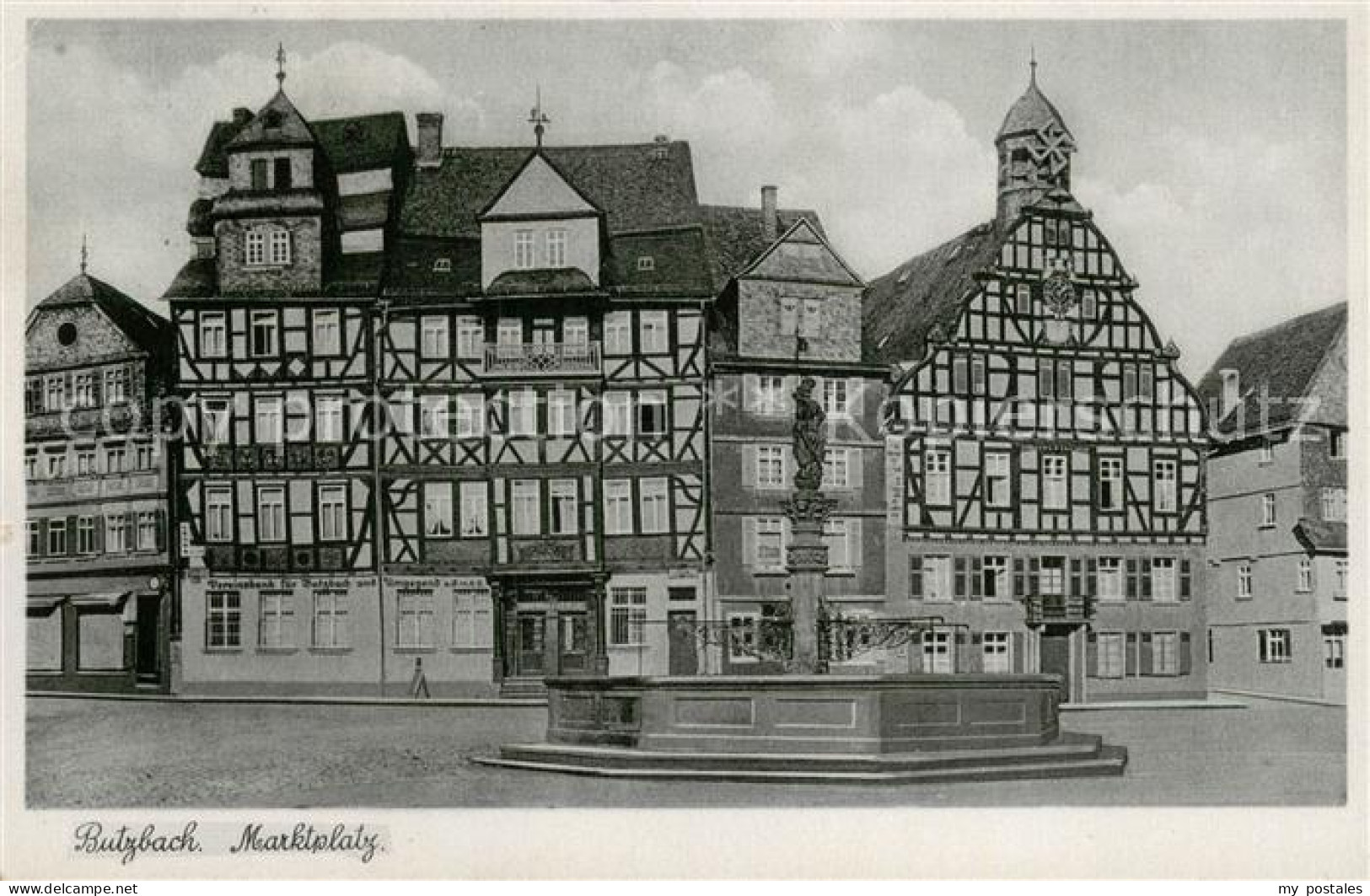 Butzbach Marktplatz mit Brunnen