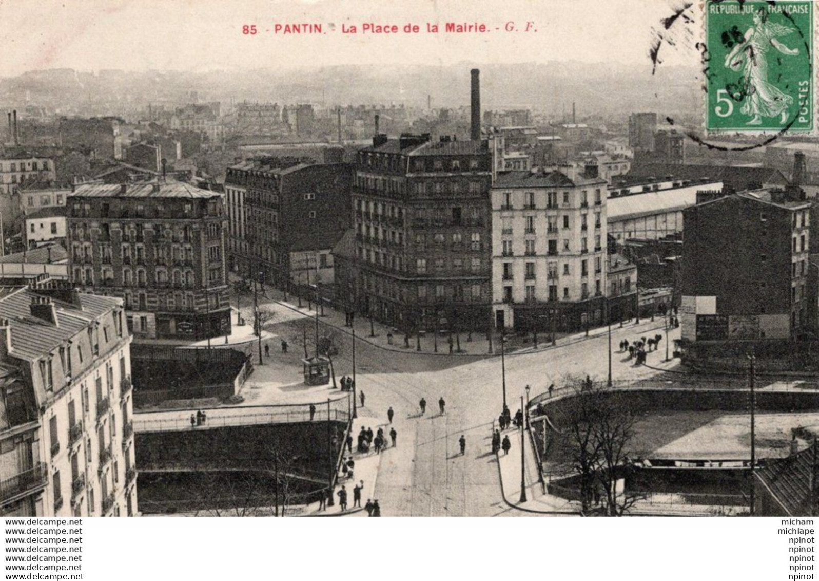 C P A - 93 - PANTIN place de la mairie