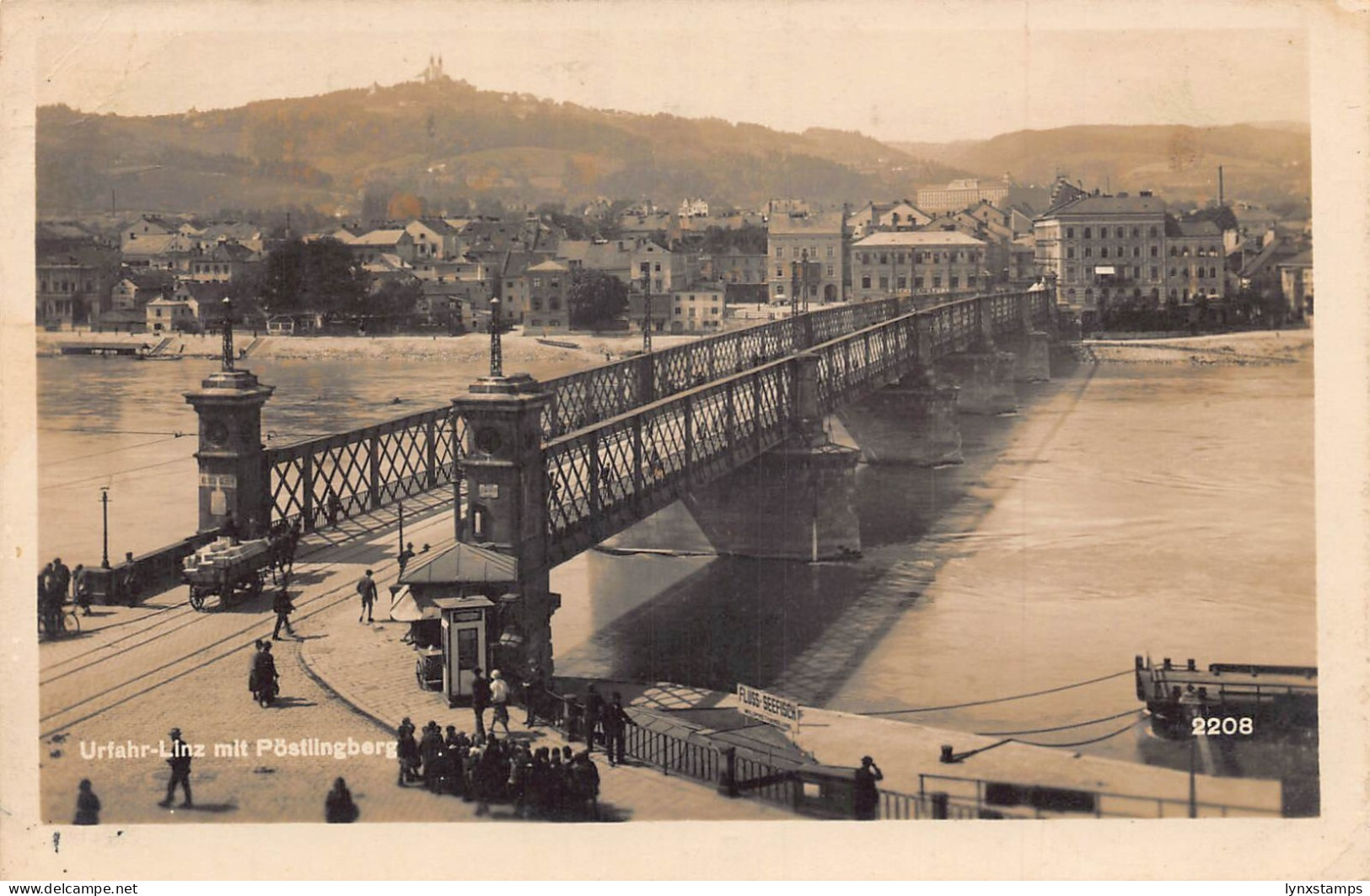 C042 Austria, Urfahr Linz mit Poestlingberg vintage postcard