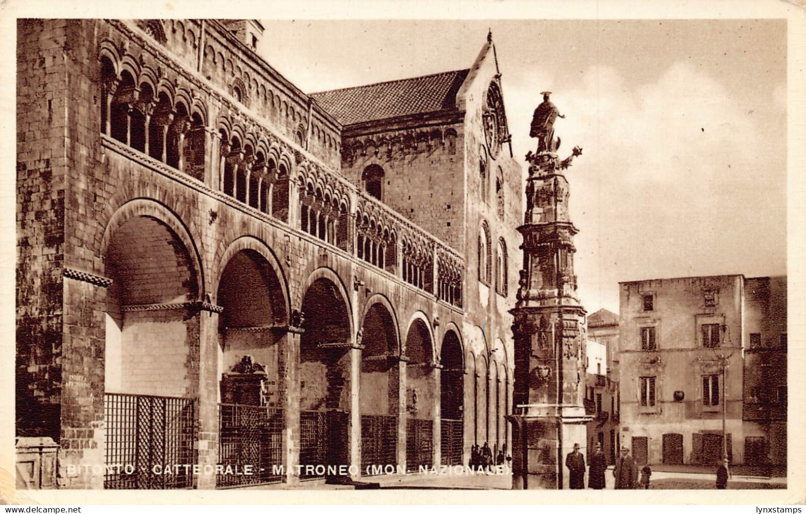 C082 Italy Bitonto Cattedrale Matroneo  vintage postcard