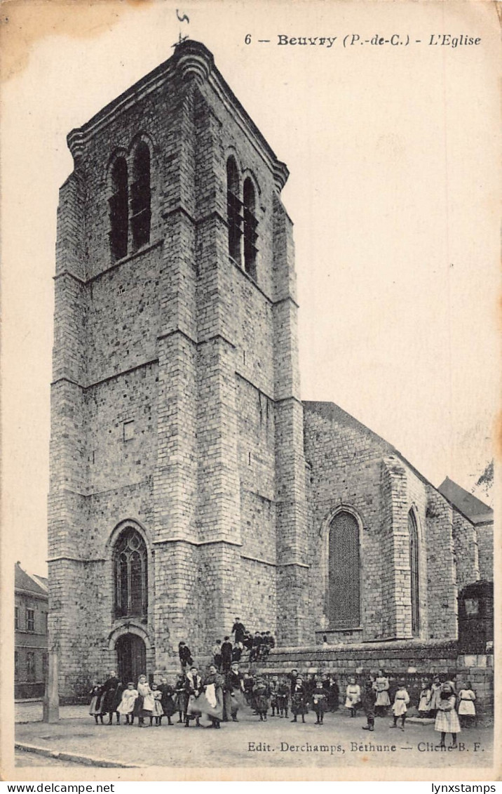 C086 France Beuvry L'Eglise vintage postcard
