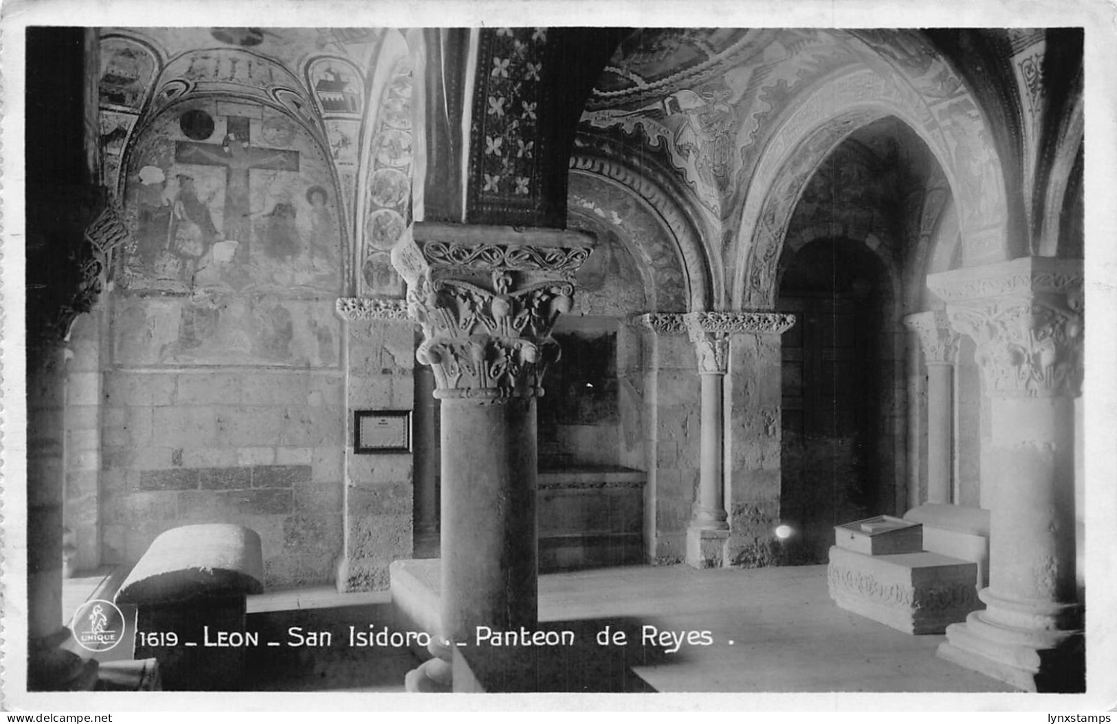 C099 France Leon San Isidoro Panteon de Reyes  vintage postcard