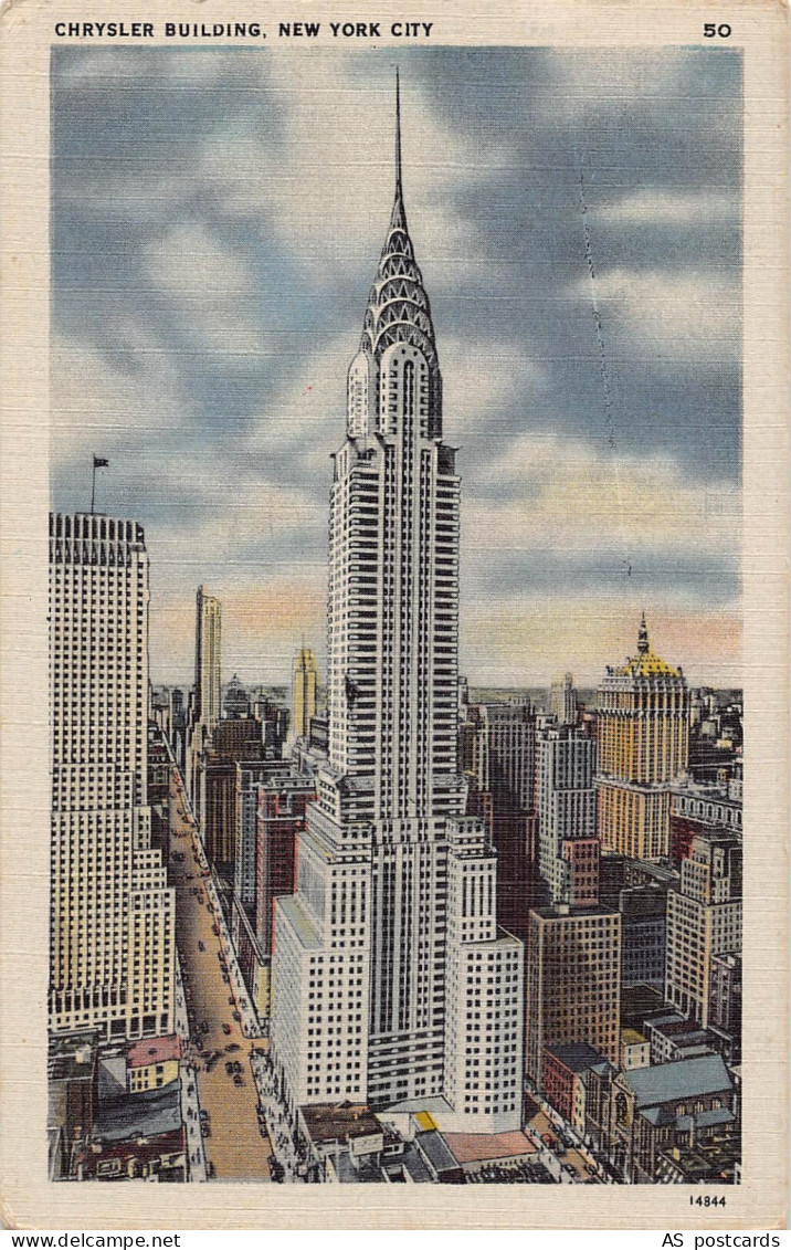 C112 New York Chrysler Building  1945 vintage postcard