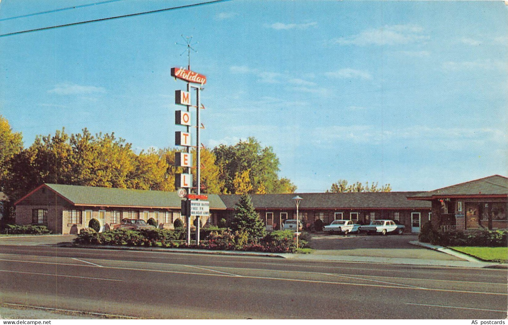 C115  Idaho Holiday Motel  vintage postcard