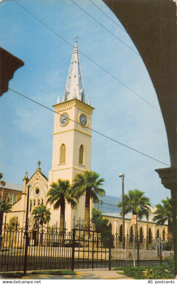 C119 Texas Laredo San Augustin church vintage postcard
