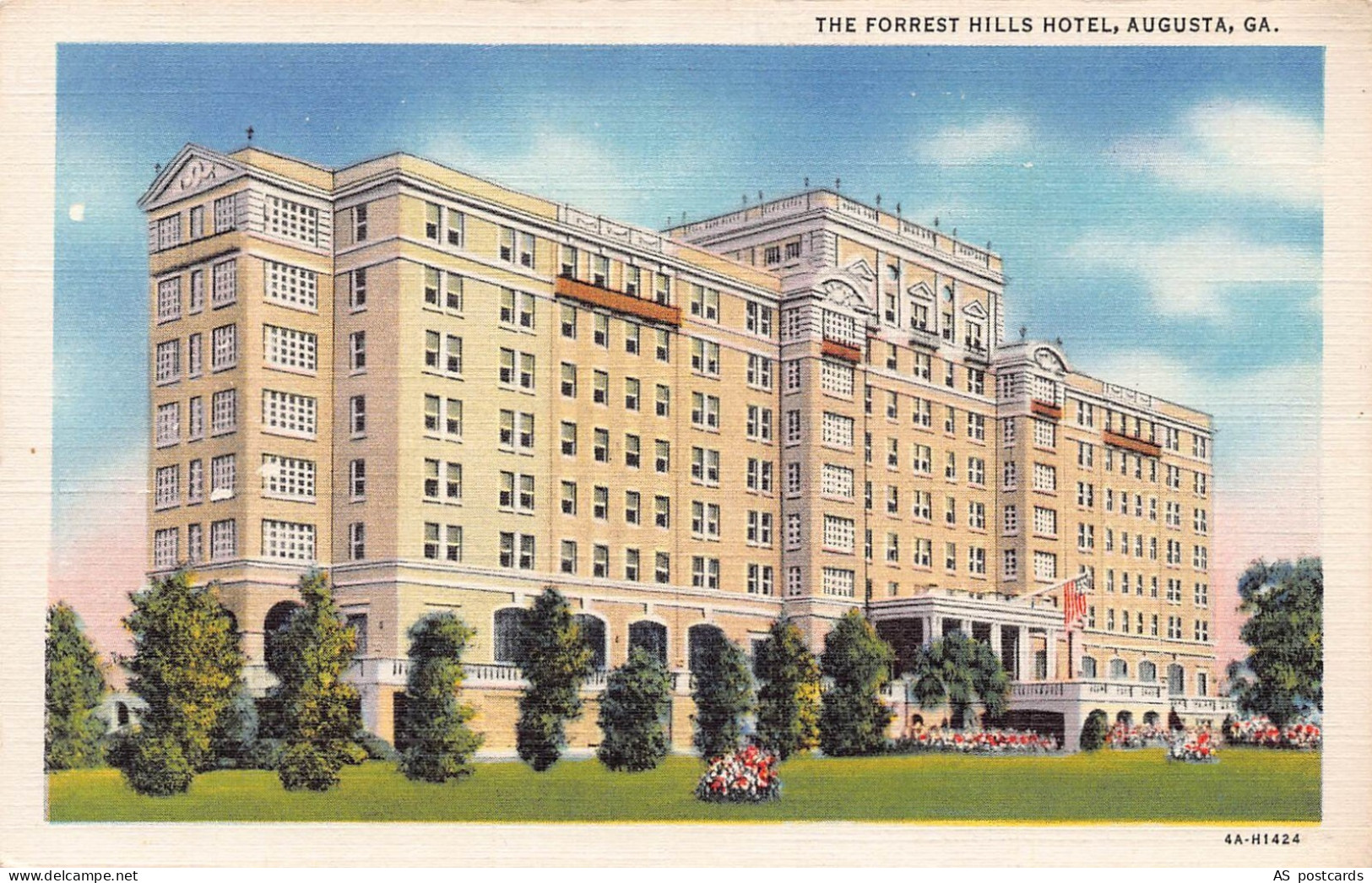 C129 Georgia Augusta The Forrest Hills Hotel  vintage postcard