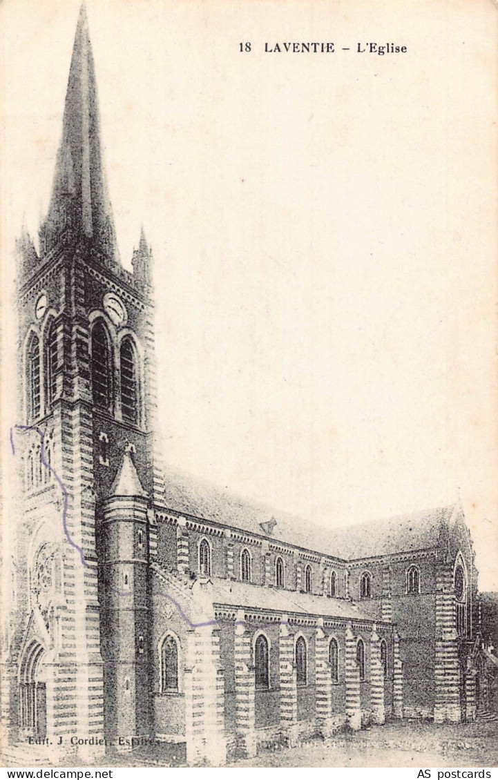 C229 France Laventie L'Eglise   vintage postcard