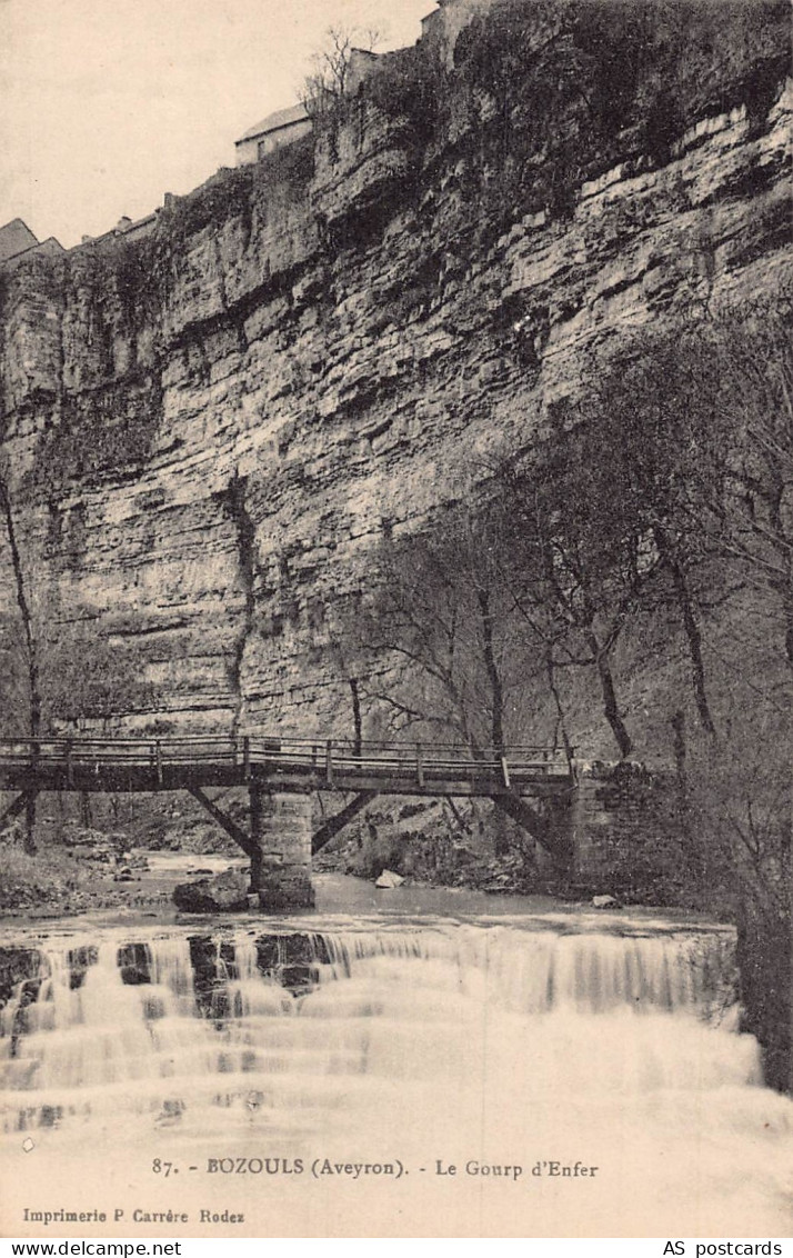 C251 France Bozouls Le Gourp d'Enfer Bridge vintage postcard