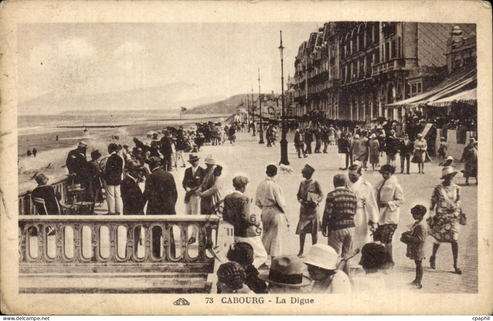 Cabourg CPA La digue