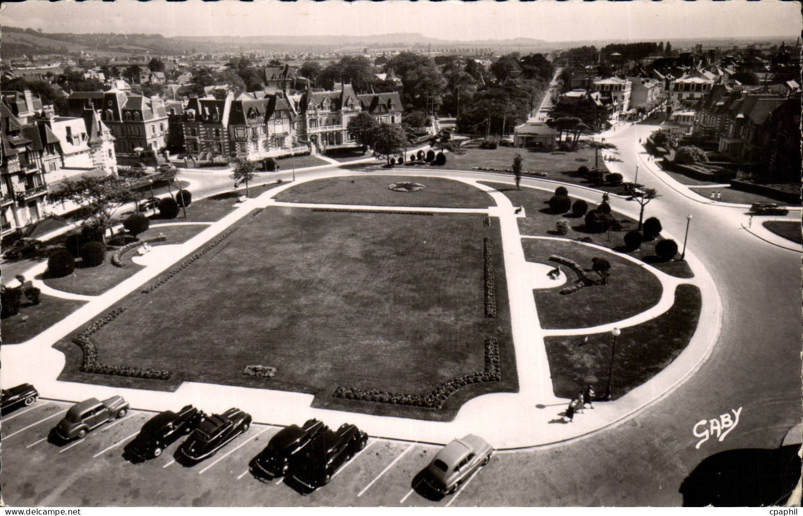 Cabourg CPA Les jardins