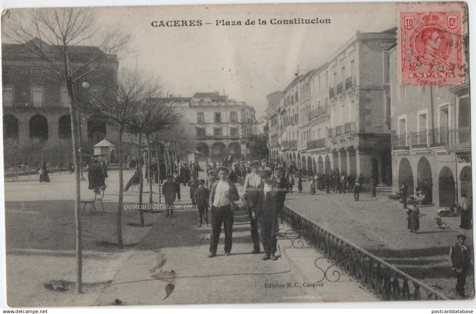 Caceres - Plaza de la Constitucion - & old cars