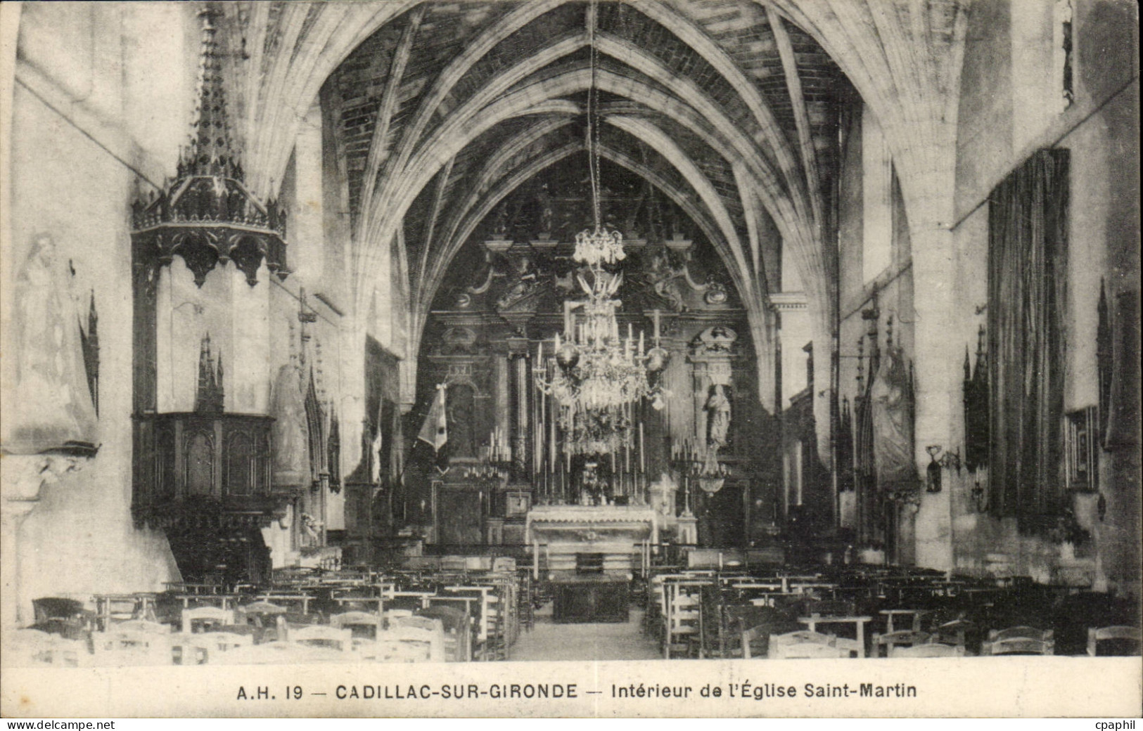 Cadillac sur Garonne CPA Interieur de l'eglise Saint Martin
