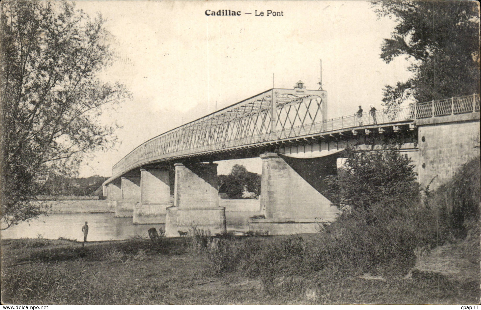 Cadillac sur Garonne CPA Le pont (bridge)