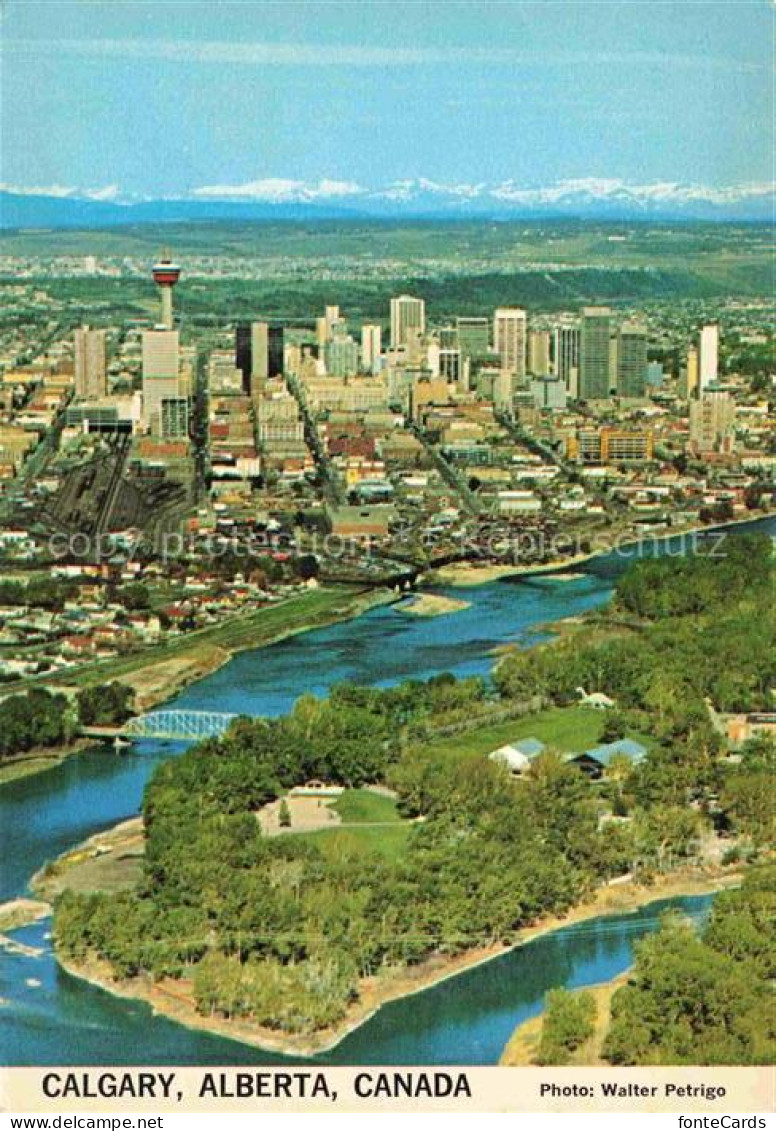 Calgary Alberta Canada Fliegeraufnahme mit Calgary Zoo und Rocky Mountains