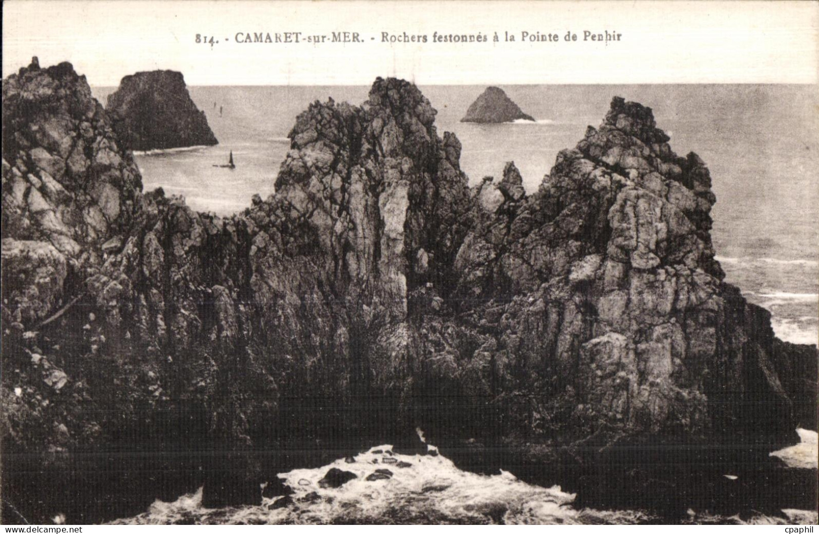 Camaret sur Mer - Rochers festonnes a la Pointe de Penhir - CPA
