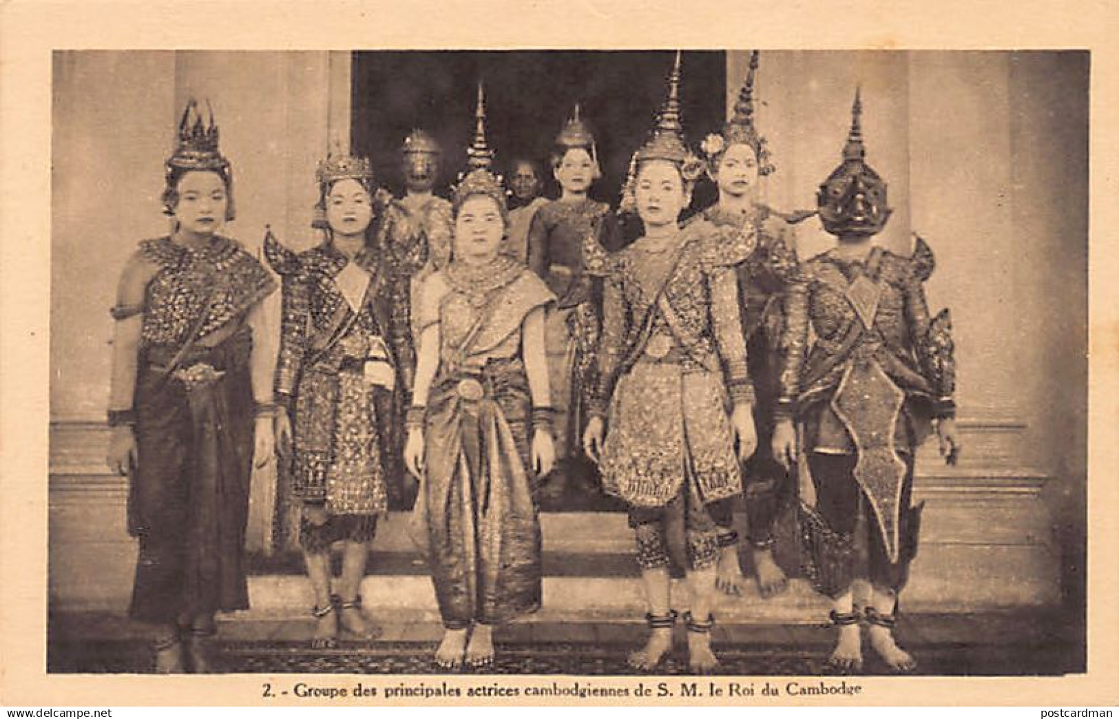 CAMBODGE - Groupe des principales actrices cambodgiennes de S.M. Le roi du Cambodge - Ed. Société des Amis d'Angkor 2