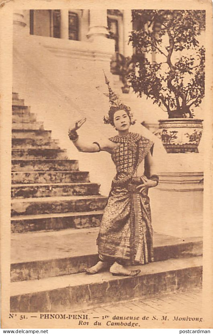 Cambodge - PHNOM PENH - La première danseuse de S.M. Monivong, roi du Cambodge - Ed. Planté 51