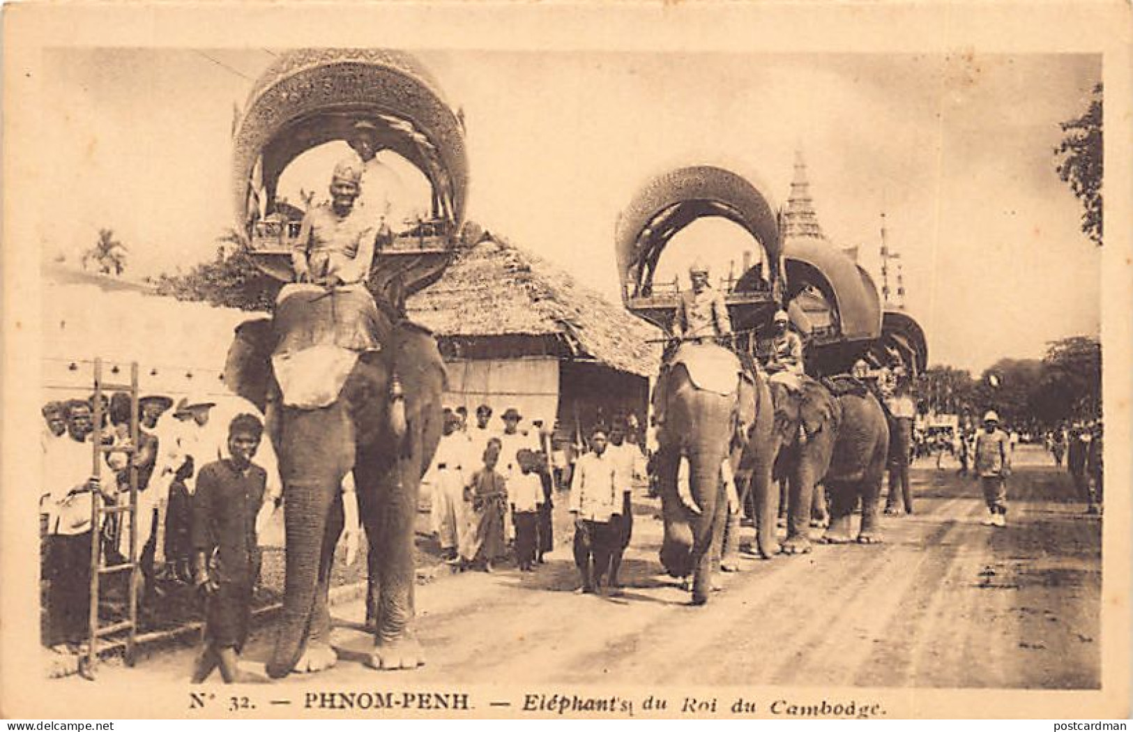 Cambodge - PHNOM PENH - Les éléphants du roi du Cambodge - Ed. Planté 32