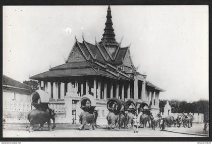 Cambodge Phnom Penh Les Elephants royaux postcard not used