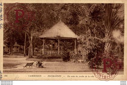 TRES RARE   CAMBODGE PHOM PENH UN COIN DU JARDIN DE LA VILLE