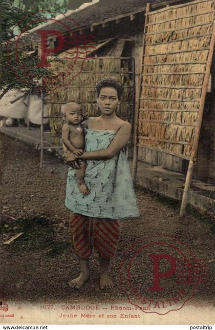 CAMBODGE PHNOM PENH JEUNE MERE ET SON ENFANT