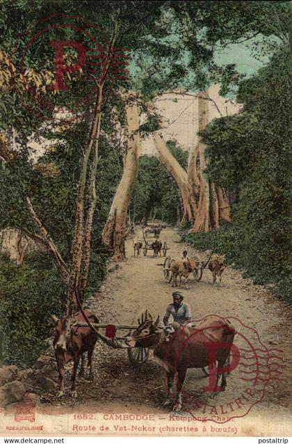 Cambodge - CPA - charrettes à boeufs route de Vat-Nokor - Cabdoge-Kompong-Cham