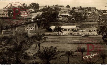 CAMERUN. CAMEROUN. YAOUNDE la passerelle reliant le centre administratif au commercial