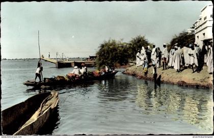 CPA Fort Lamy Tschad, Pirogues sur le Chari