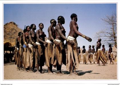 CPA Tschad, Danseurs, Afrikanische Tänzerinnen, barbusig