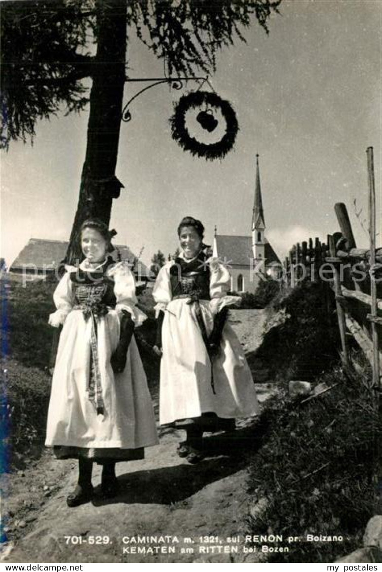Caminata Frauen Trachten Kirche