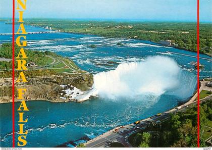 CPM Chutes du Niagara L'Eau Descend de la Chute de Fer a Cheval a la Vitesse de 200 000 Pieds 3 par Seconde