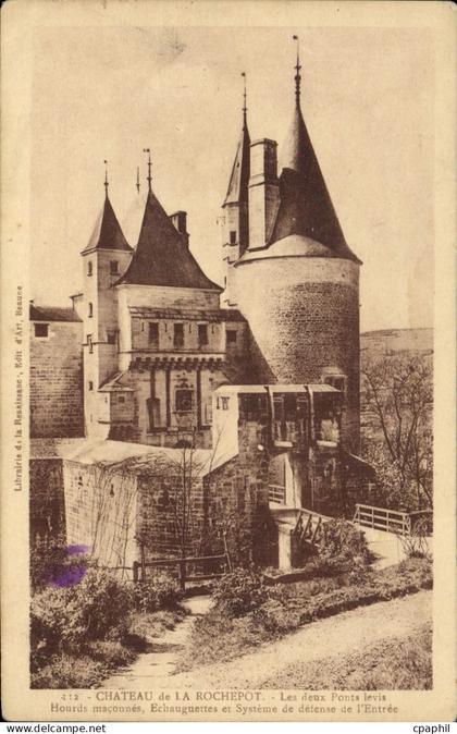 CPA Chateau de la Rochepot Les deux Ponts Levis