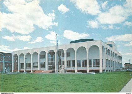 CPM Saint Hyacinthe la Jolie (Quebec) Le Palais de Justice en Face du Parc Dessaulles