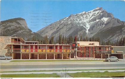 BR4657 The Banffshire Inn and Cascade Mountain  canada