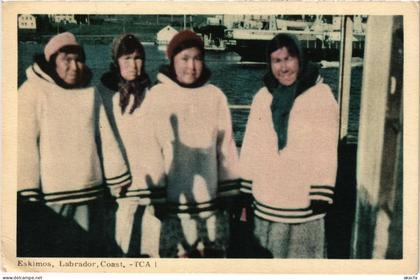 PC CANADA, NEWFOUNDLAND, ESKIMOS IN LABRADOR, Vintage Postcard (b61788)