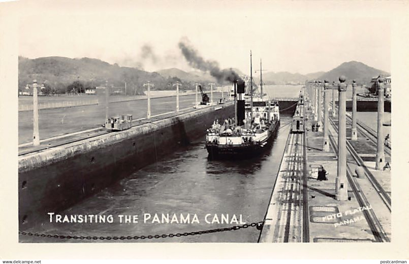 Canal de Panamá - Transiting the Panama Canal - REAL PHOTO - Publ. Foto Flatau