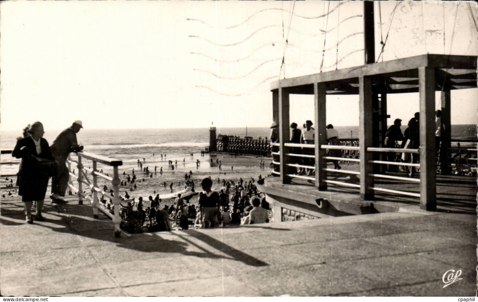 Capbreton CPM Vue prise de l'etablissement de bains