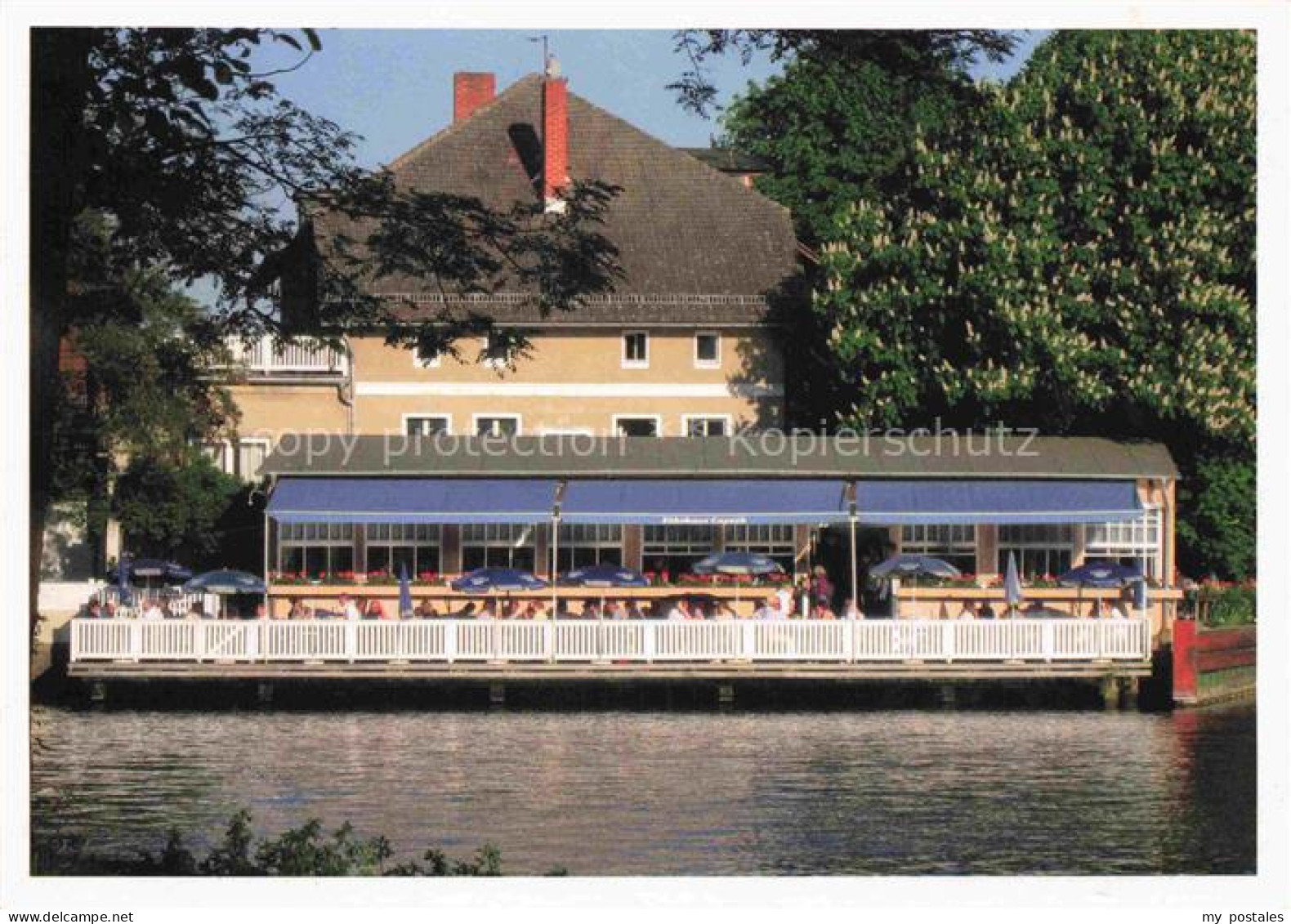 Caputh Schwielowsee Faehrhaus-Caputh Restaurant Terrasse See Kastanie Gaststaett