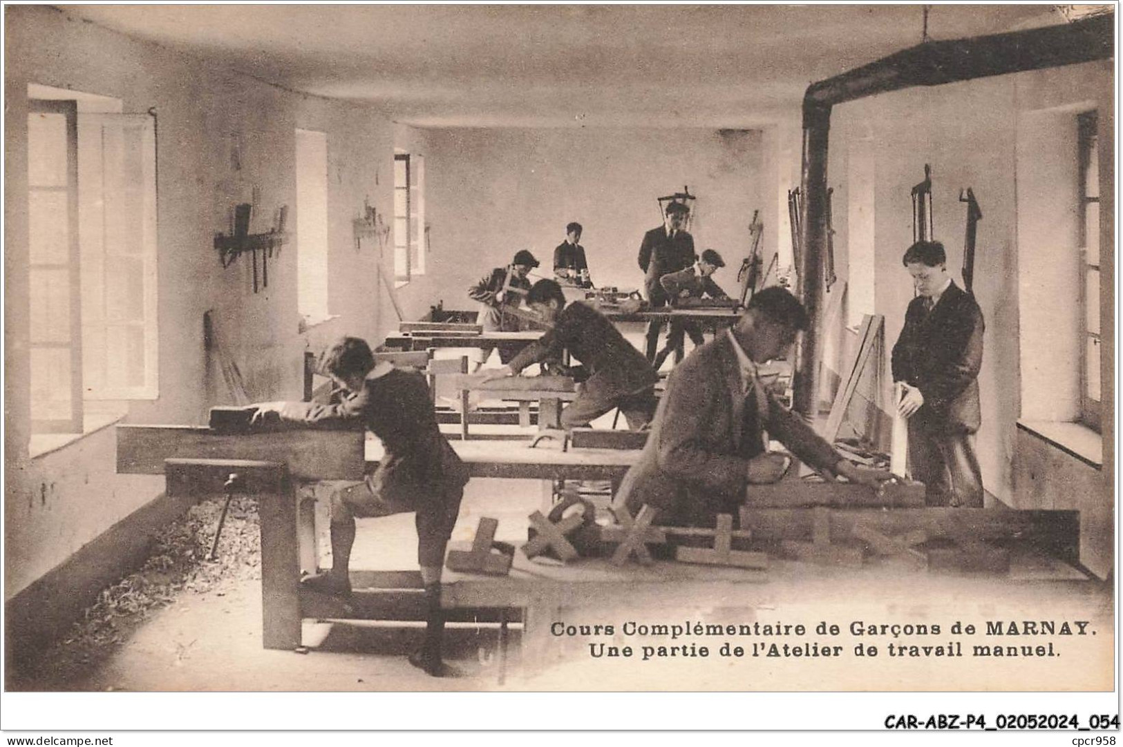 CAR-ABZP4-0272-52 - MARNAY - Cours complémentaire de garcons de Marnay - une partie de l'atelier de travail manuel